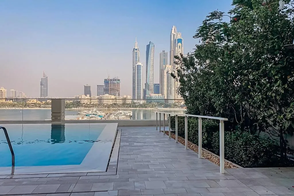 Cozy 1Br With Private Beach & Canal View Дубай Апартаменты