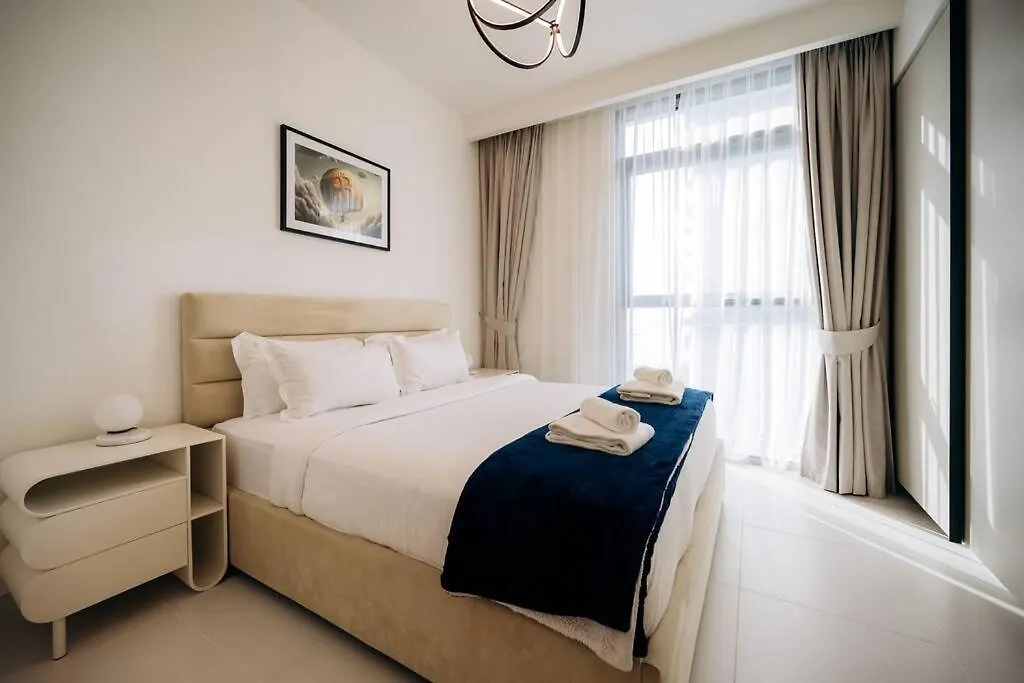 Cozy 1Br With Private Beach & Canal View Dubai