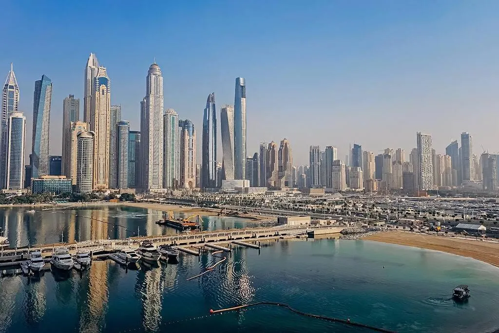 Cozy 1Br With Private Beach & Canal View Dubai